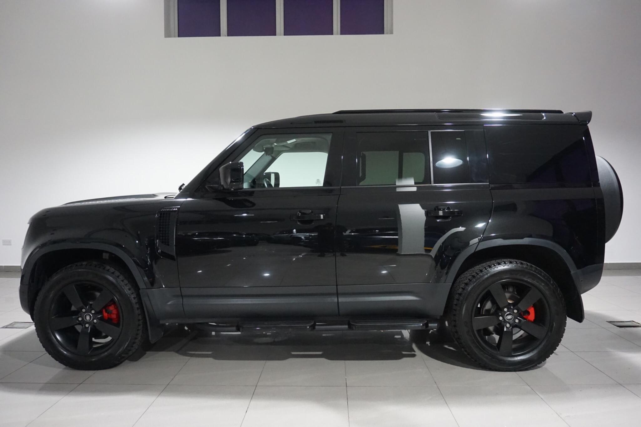 Land Rover Defender 110 3.0 D250 MHEV HSE Hard Top SUV 5dr Diesel Auto 4WD MWB Euro 6 (s/s) (250 ps)